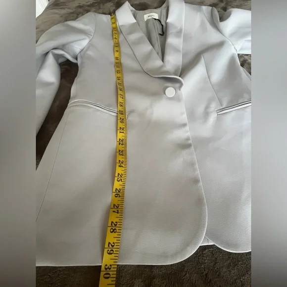 VICOLO Light Gray Tailored Blazer with Notched Lapels - Picture 10 of 11